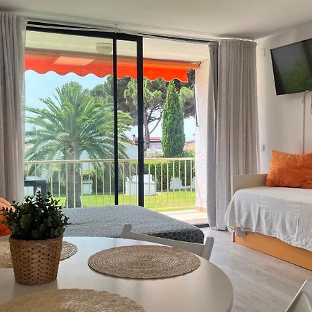 Residencia Beach Камбрильс Экстерьер фото