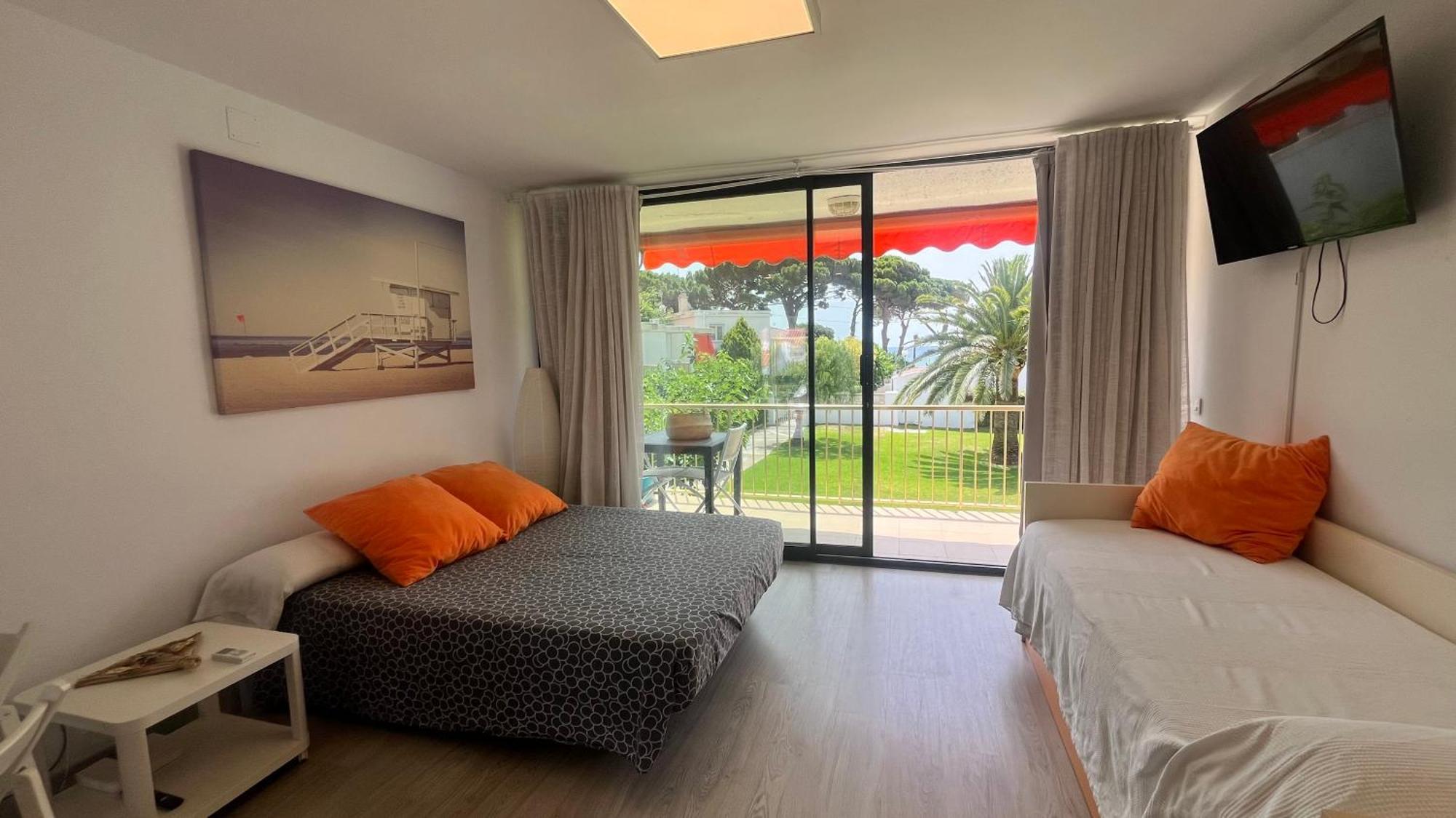 Residencia Beach Камбрильс Экстерьер фото