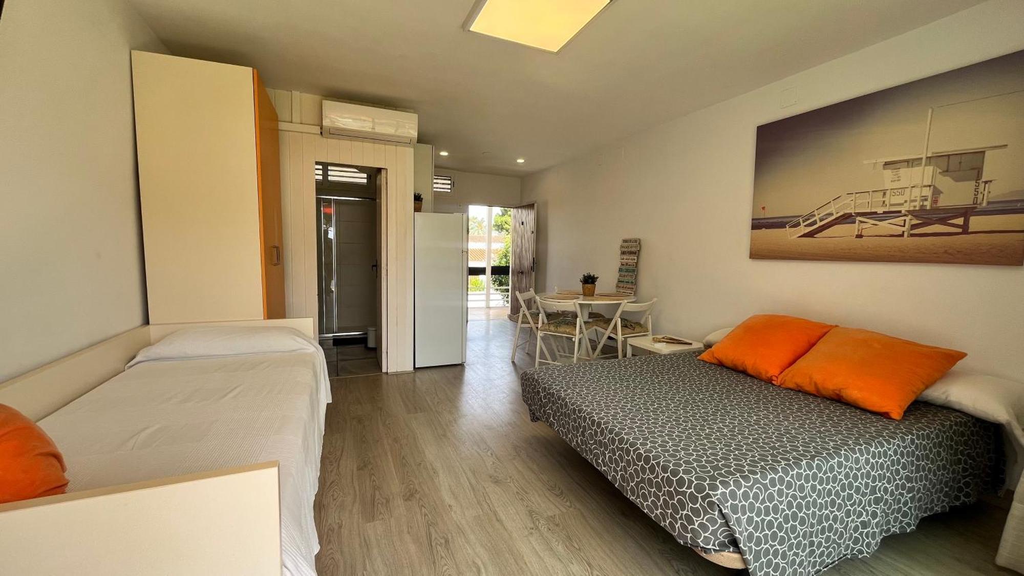 Residencia Beach Камбрильс Экстерьер фото